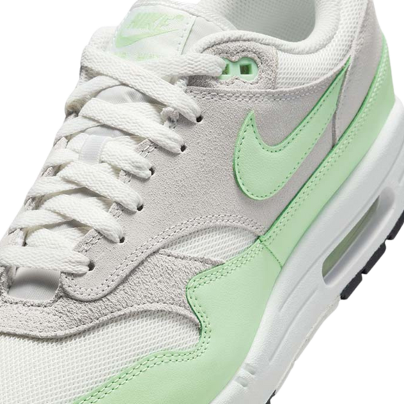 Nike Air Max 1 Essential "Vapor Green"