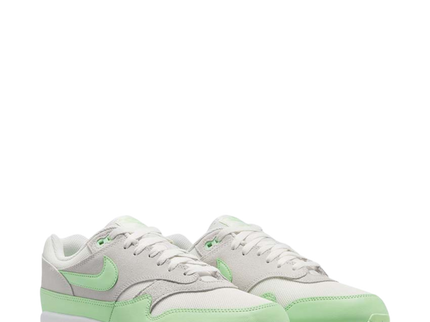 Nike Air Max 1 Essential „Vapor Green“