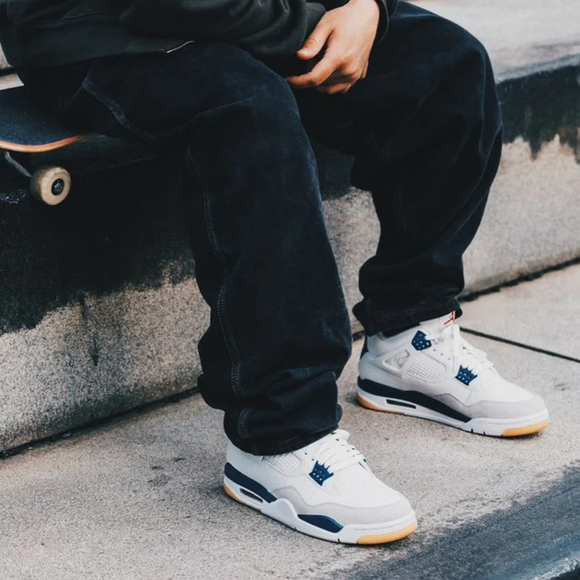 Nike SB x Air Jordan 4 Navy