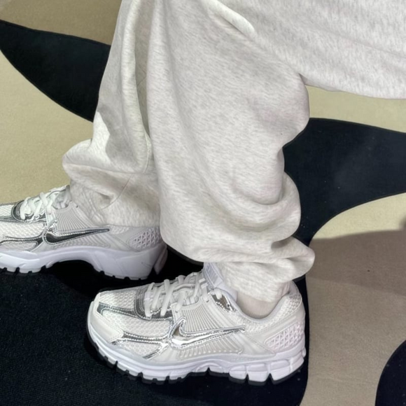 Nike Zoom Vomero 5 "Chrome"