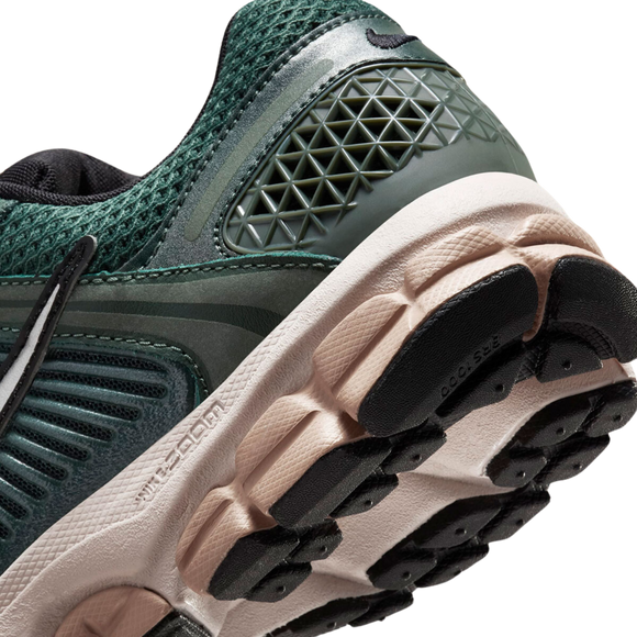 Nike Zoom Vomero 5 "Vintage Green"