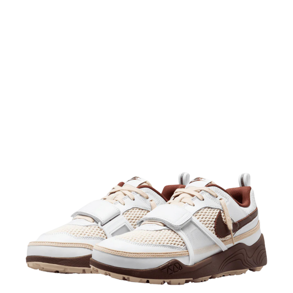 Travis Scott x Nike Zoom Field Jaxx “Light Chocolate”