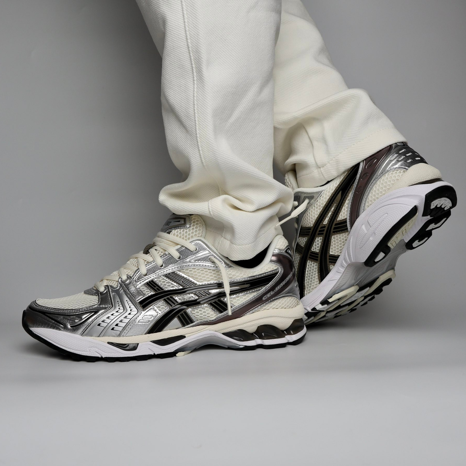 Asics Gel Kayano 14 Creme Schwarz
