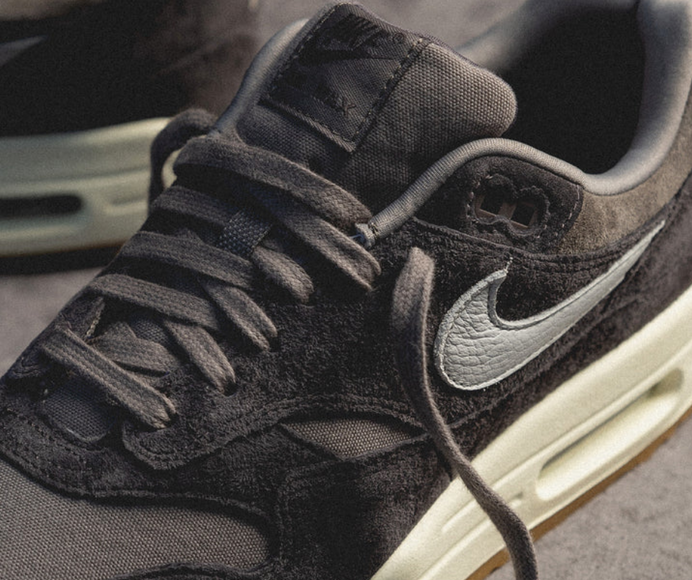 Nike Nike Air Max 1  PRM Crepe "Soft Grey"