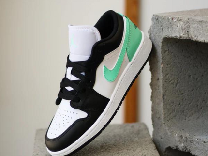Nike Air Jordan 1 Low GS 'Green Glow' - SneakerMood 