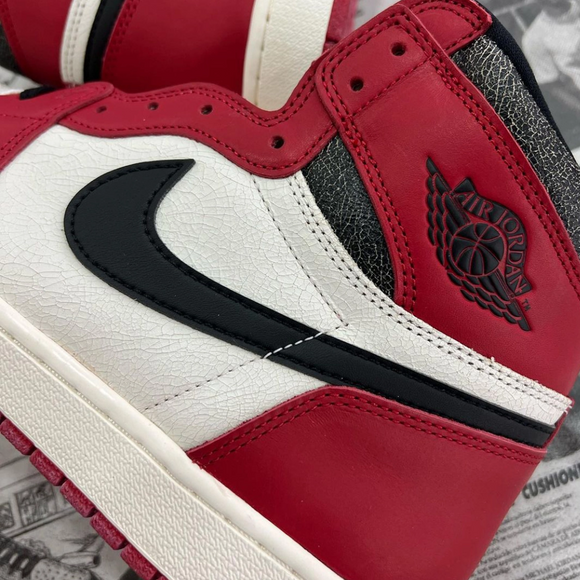 Nike Air Jordan 1 High OG Chicago Lost and Found