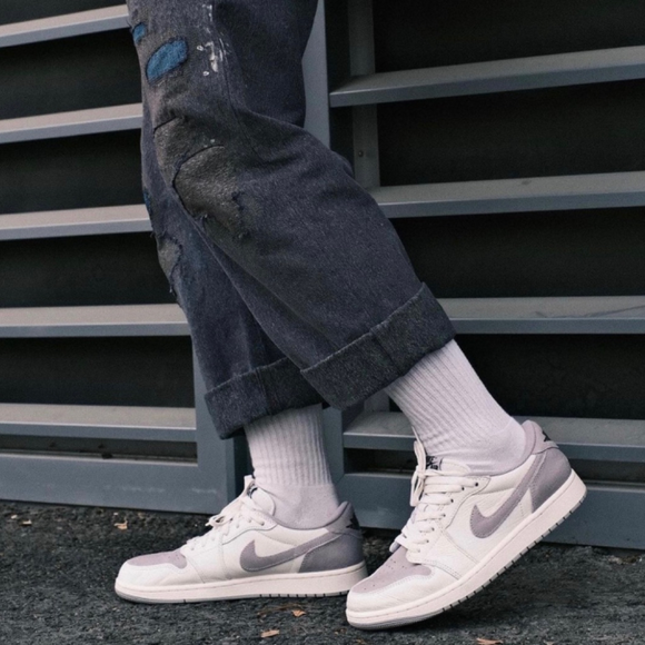 Nike Jordan 1 Retro Low OG Atmosphere Grey - SneakerMood 