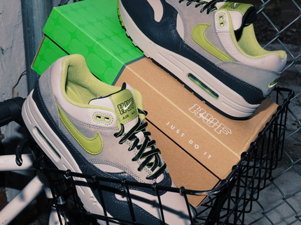 Nike Air Max 1 x HUF Anthracite Pear HF3713 002 SneakerMood SneakerMood