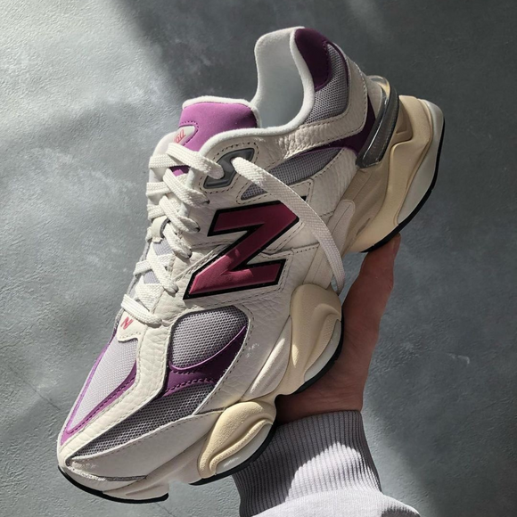 New Balance New Balance 9060 Magenta - SneakerMood 