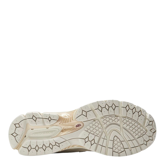 New Balance New Balance 2002R 'Cream' - Ripstop Protection Pack - SneakerMood 