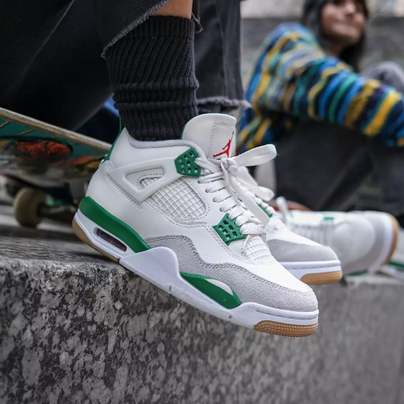 Nike Air Jordan 4 x Nike SB Pine Green