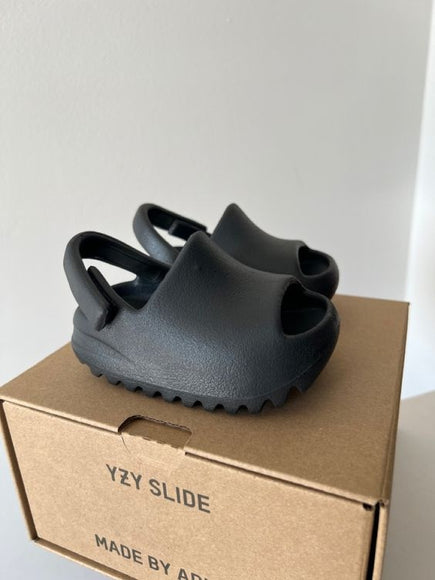 Yeezy Yeezy Slide Onyx Infants