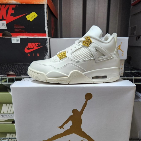 Nike Air Jordan 4 WMNS "White and Gold" - SneakerMood 