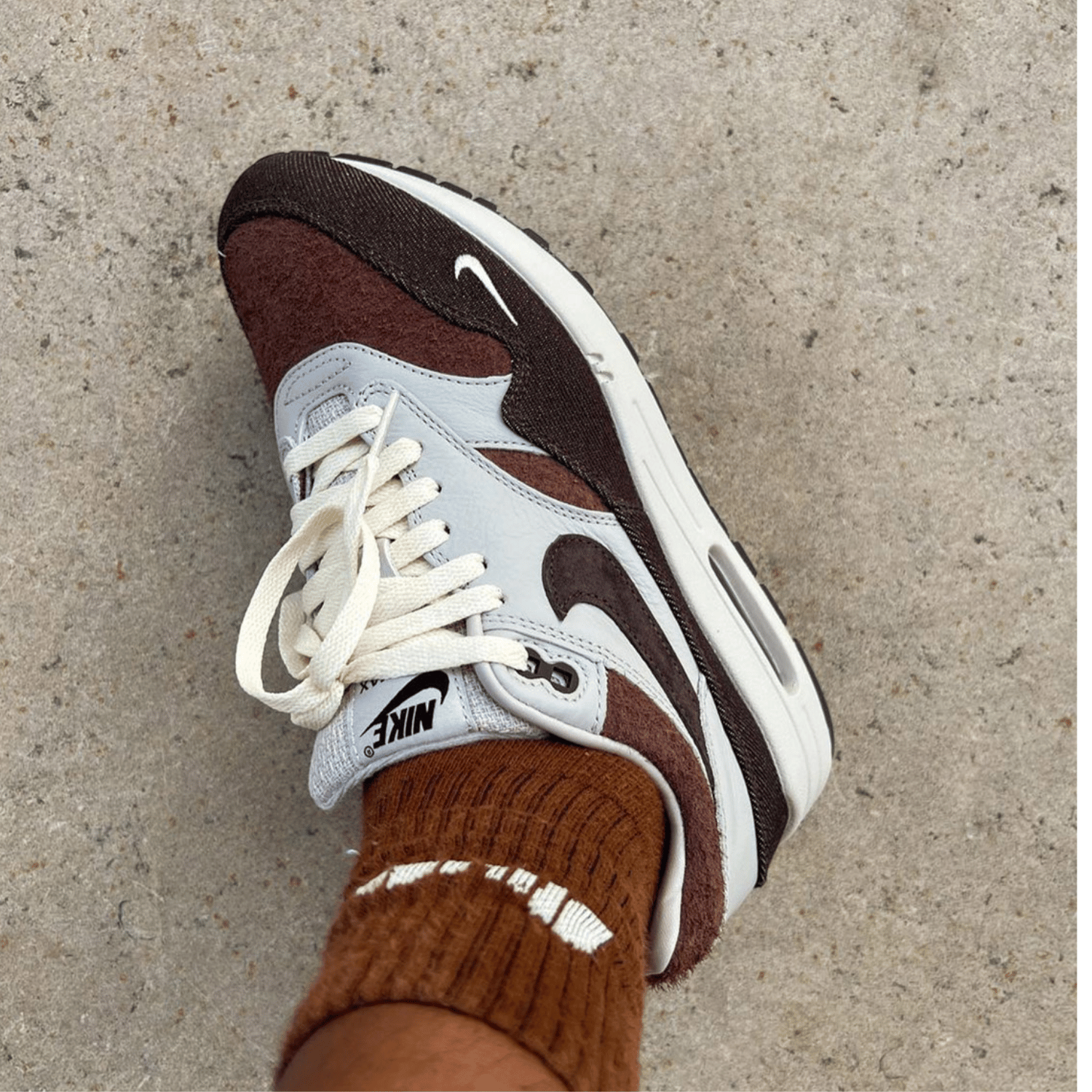 size x Nike Air Max 1 Brown