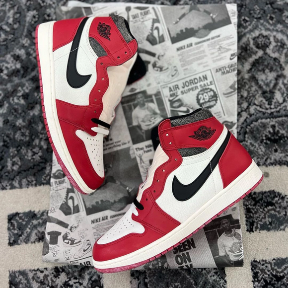 Nike Air Jordan 1 High OG Chicago Lost and Found