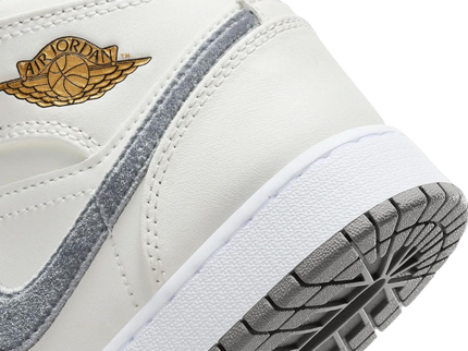 Nike Air Jordan 1 Mid SE GS 'Velvet Toe' - SneakerMood 
