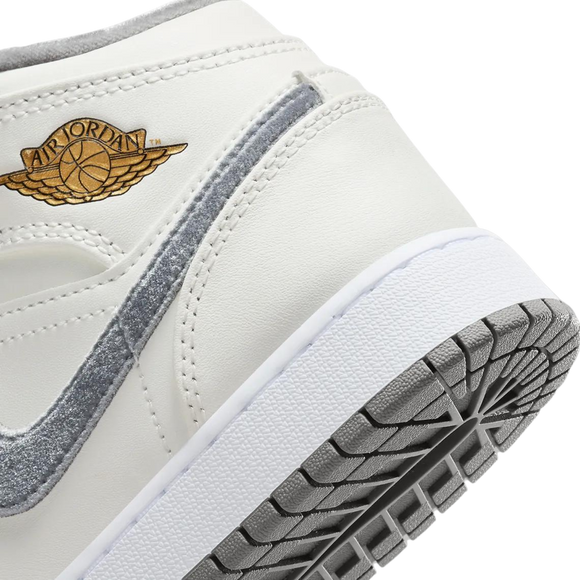 Nike Air Jordan 1 Mid SE GS 'Velvet Toe' - SneakerMood 