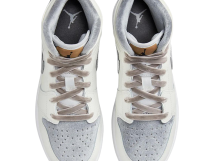 Nike Air Jordan 1 Mid SE GS 'Velvet Toe' - SneakerMood 